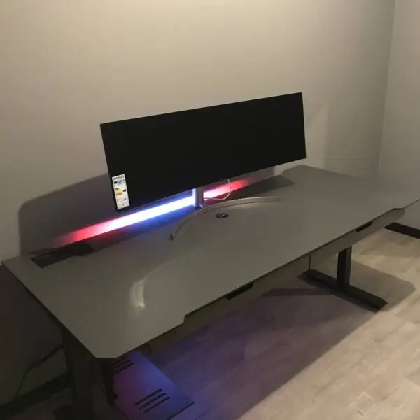 Biurko na wymiar – czy będzie idealne dla studenta?